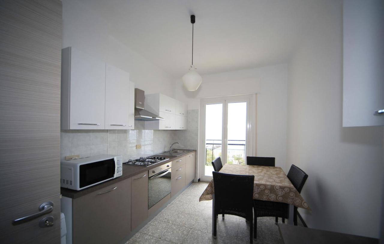 Appartamento Frontemare Marina dʼMarina dʼAndora Extérieur photo